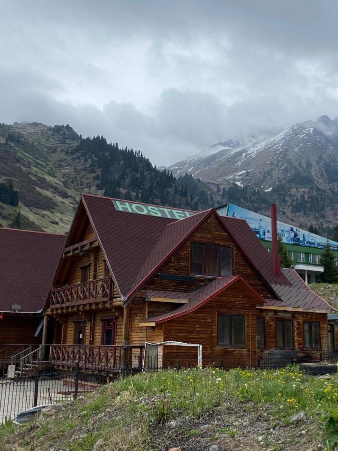 Hostel Shymbulak Alma-Ata Exteriör bild
